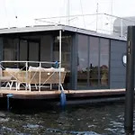 Hausboot Mit Motorboot