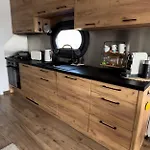 Ботель Hausboot Mit Motorboot
