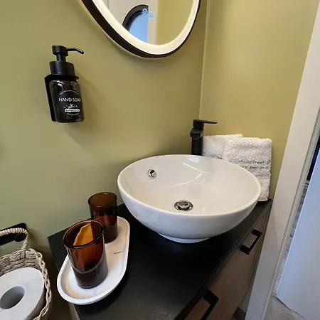 Hausboot Mit Motorboot Hotel na wodzie *