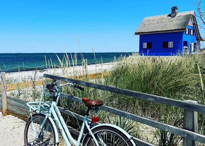 Botel Hausboot Mit Motorboot